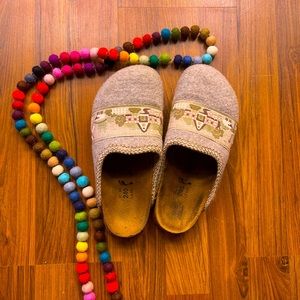 Birkenstock Birki’s 36 size 6 wool clogs